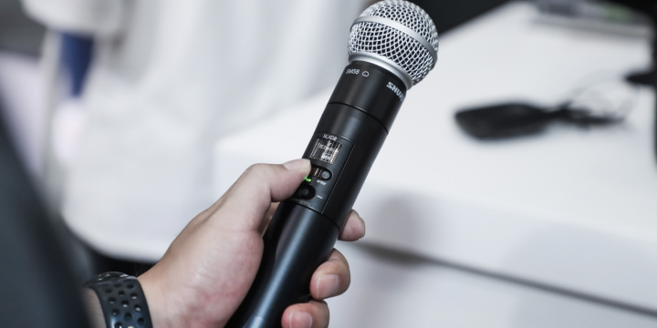 Wireless Microphones: A key product for the best karaoke Sessions!